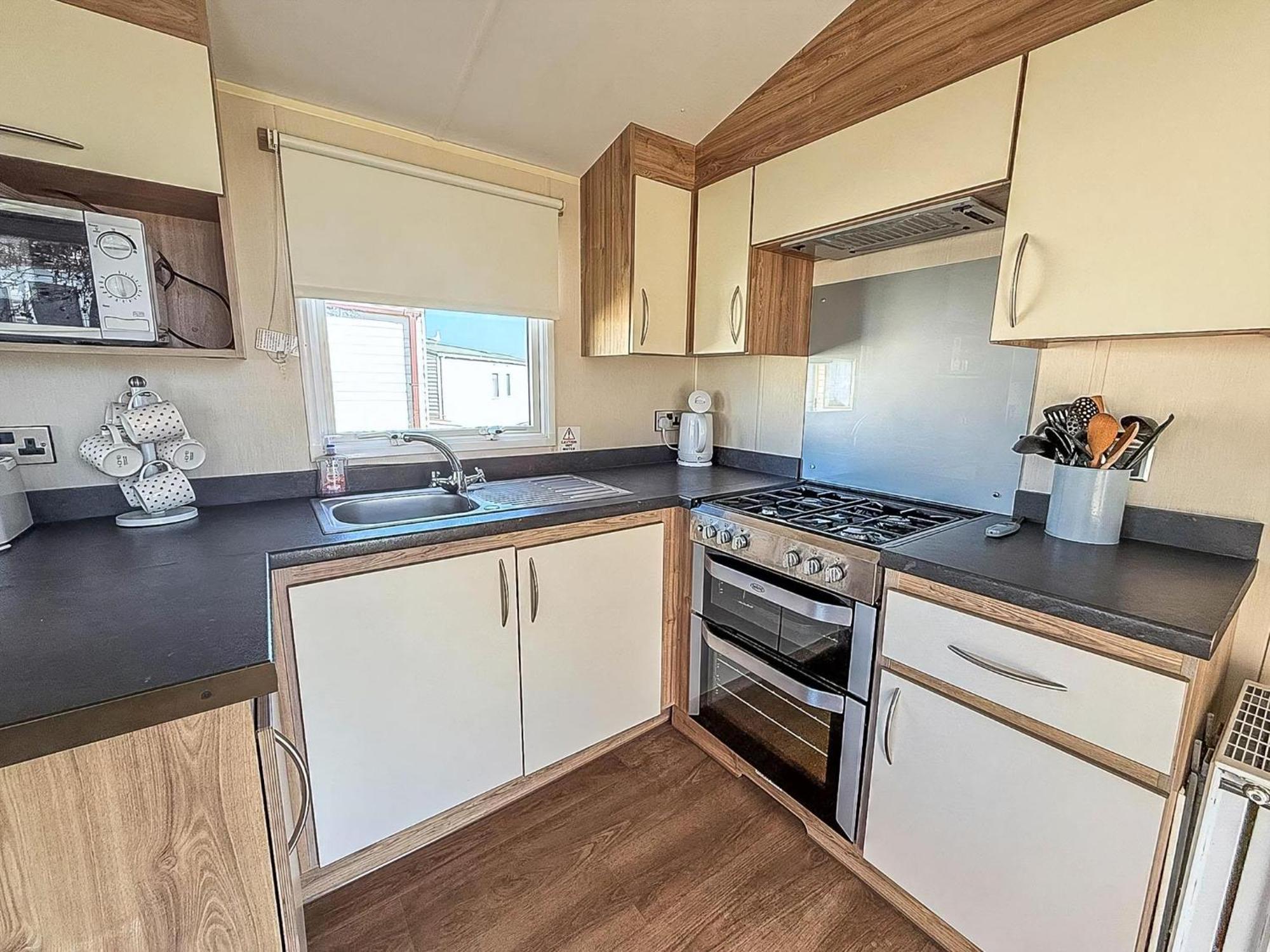 8 Berth Caravan For Hire At St Osyth Beach Ref 28047R Clacton-on-Sea Luaran gambar